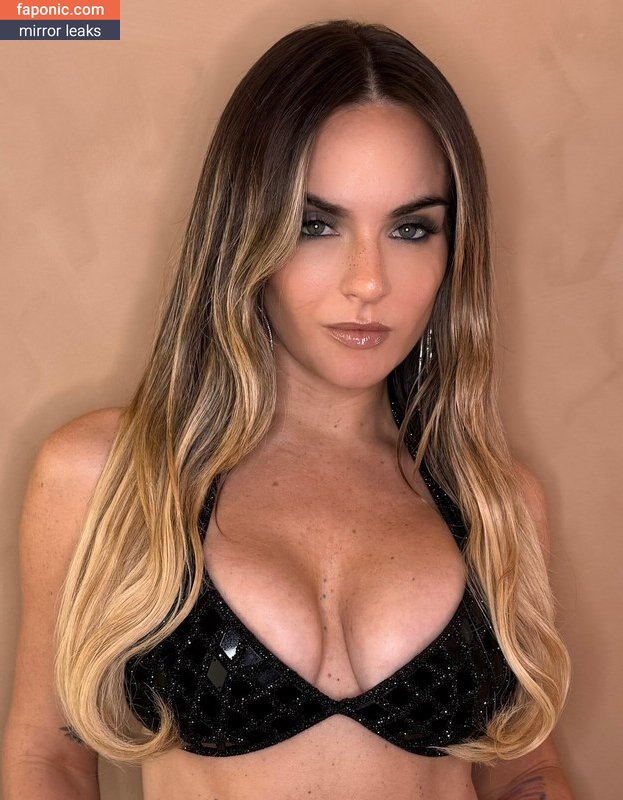 JoJo Levesque, iamjojo Сливы ню  Фото #25