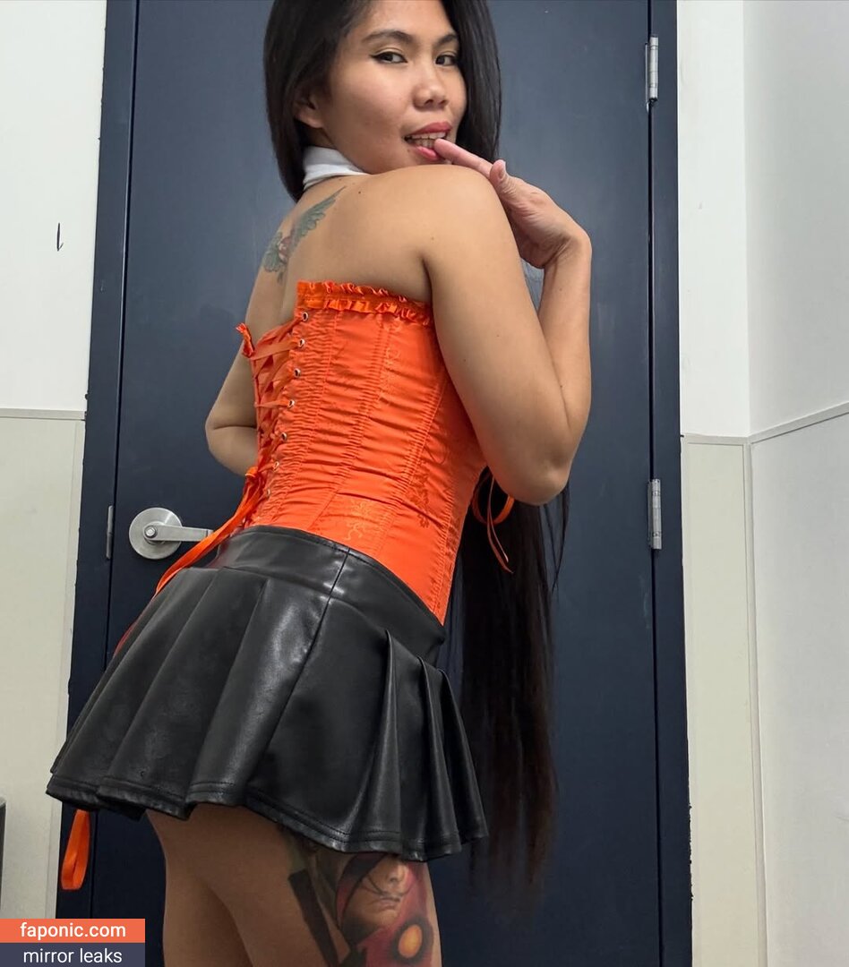 Miaandmonami Сливы ню OnlyFans Фото #1