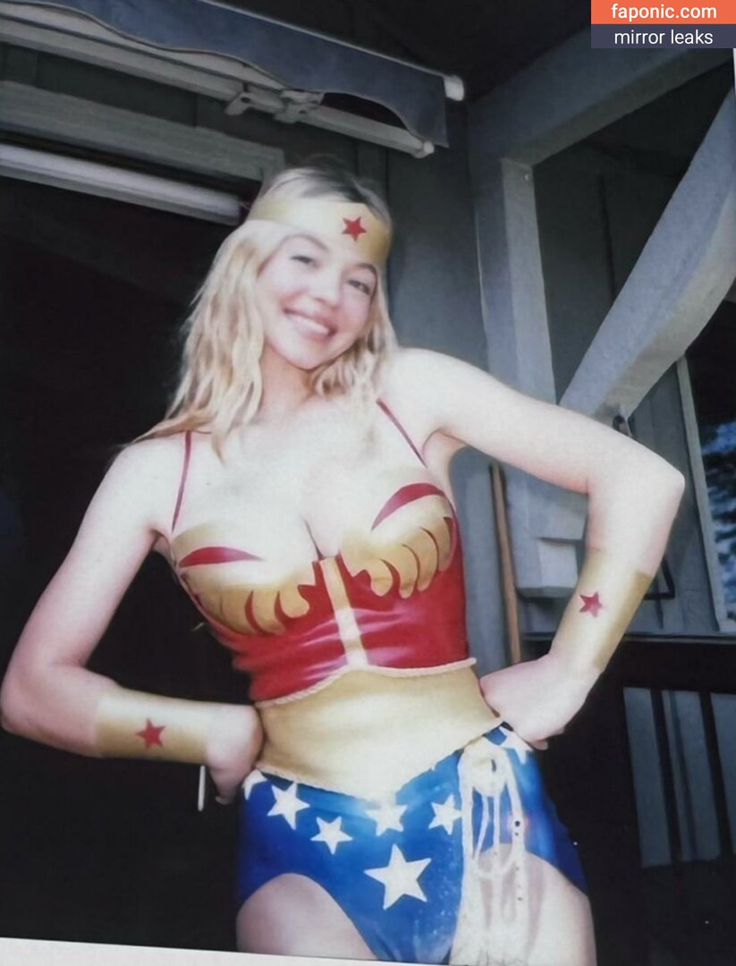 Sydney Sweeney, gal_gadot, https:, sydney_sweeney Сливы ню OnlyFans Фото #221