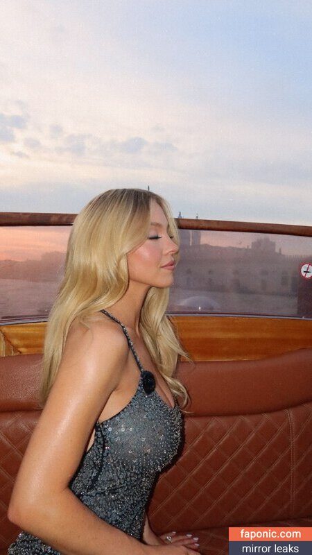 Sydney Sweeney, gal_gadot, https:, sydney_sweeney Сливы ню OnlyFans Фото #388