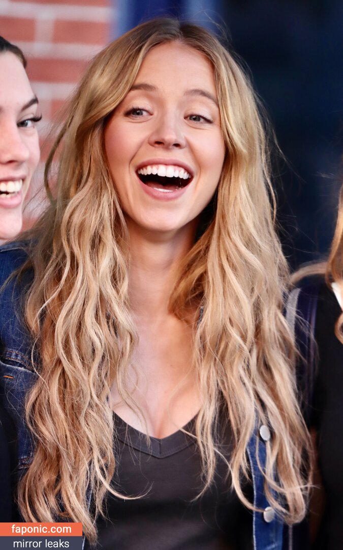 Sydney Sweeney, gal_gadot, https:, sydney_sweeney Сливы ню OnlyFans Фото #520