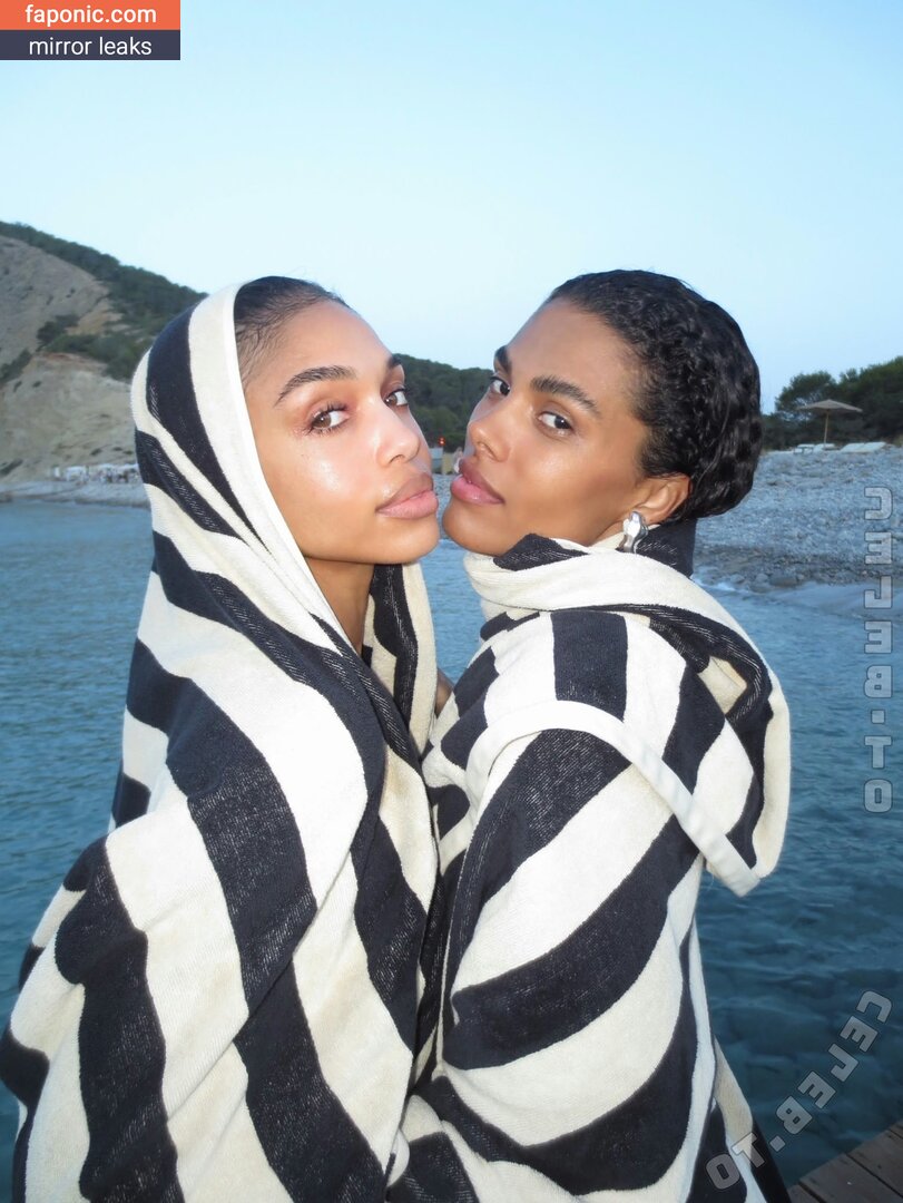 Tina Kunakey, tinakworld, tinariccia Сливы ню  Фото #2