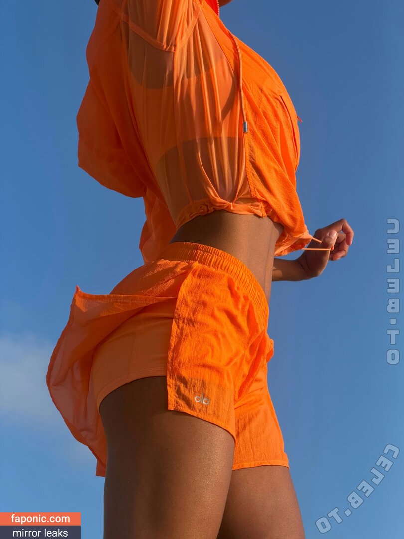 Tina Kunakey, tinakworld, tinariccia Сливы ню  Фото #17