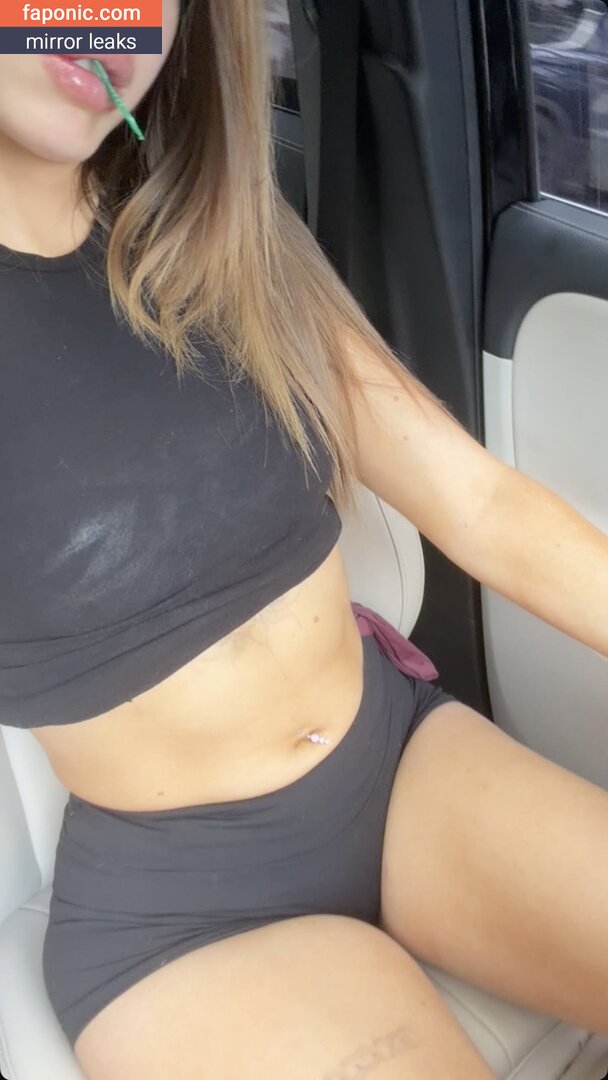 Woah Vicky, imwoahvicky, victoriaroseeee Сливы ню OnlyFans Фото #155