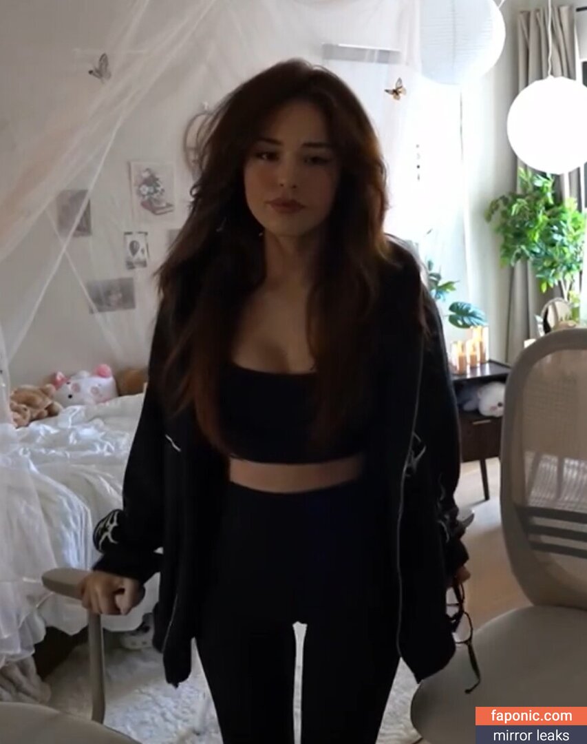 Valkyrae, https: Сливы ню OnlyFans Фото #2294