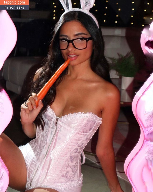 Farha Khalidi, Farhakhalidi Сливы ню OnlyFans Фото #14
