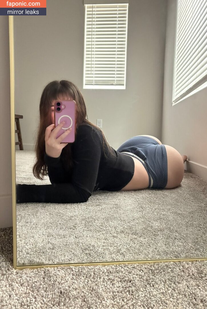 Rosaliine, ayyrosaliine Сливы ню OnlyFans Фото #9