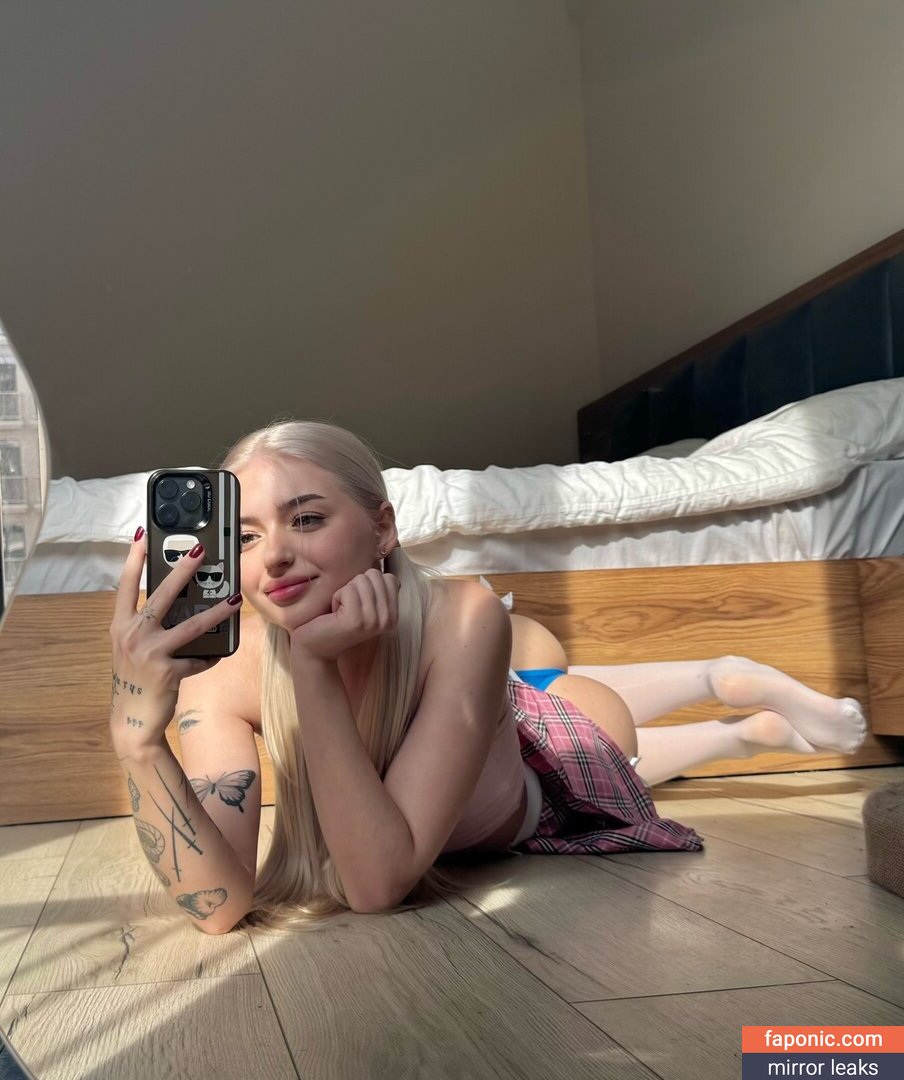 luna.lavand, luna_lavand Сливы ню OnlyFans Фото #2