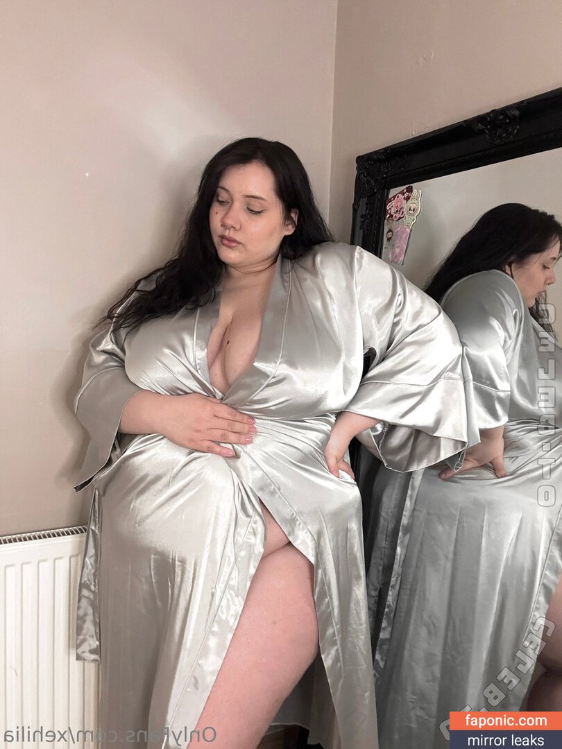 Xehilia Сливы ню OnlyFans Фото #42