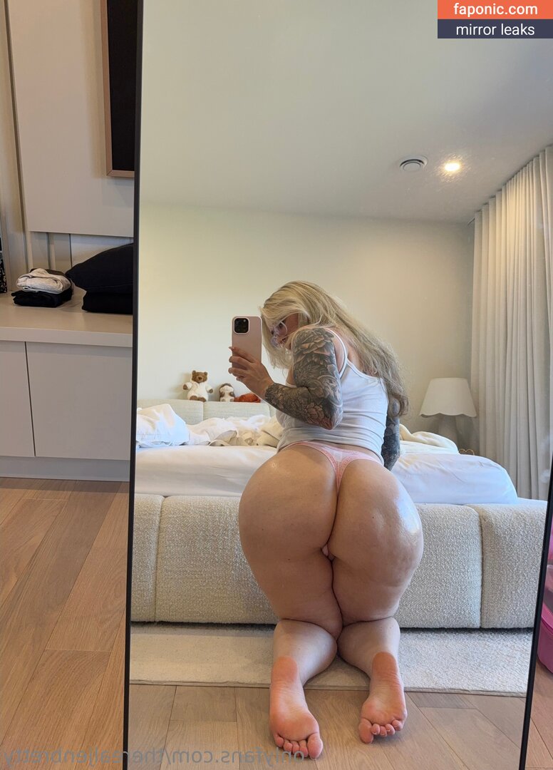 Jen Brett, JenBretty, https:, therealjenbretty Сливы ню OnlyFans Фото #675