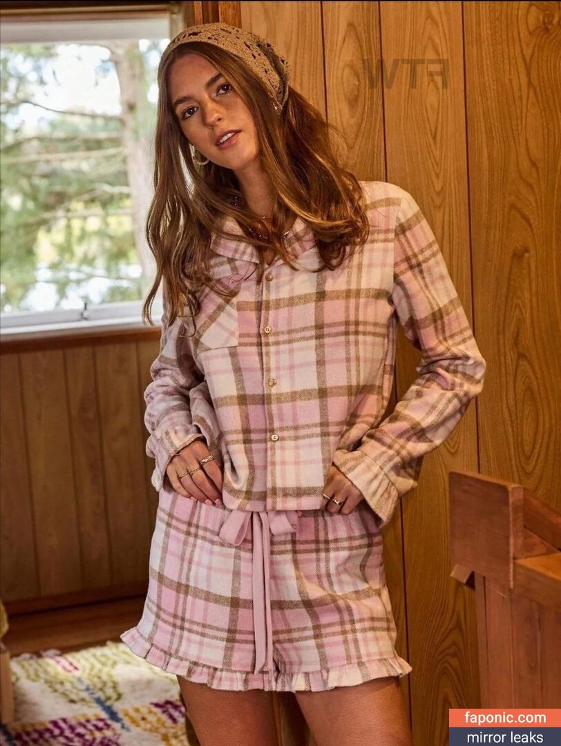 Emily Feld, emily.feld Сливы ню OnlyFans Фото #2343