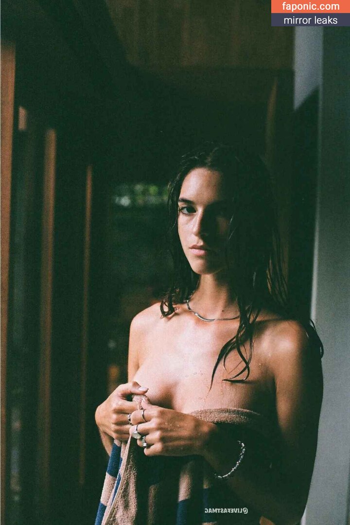 Emily Feld, emily.feld Сливы ню OnlyFans Фото #3702