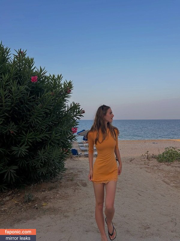 Emily Feld, emily.feld Сливы ню OnlyFans Фото #3813