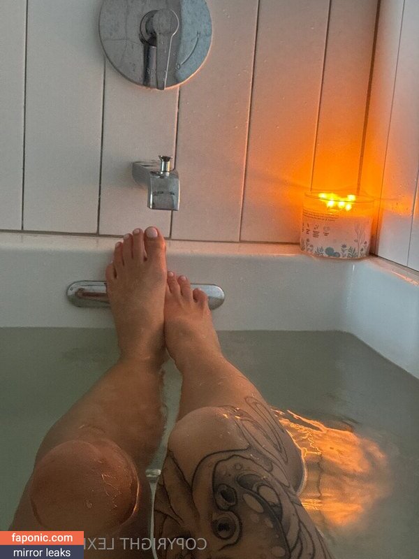 Lexiepeterss, sexylexie Сливы ню OnlyFans Фото #11