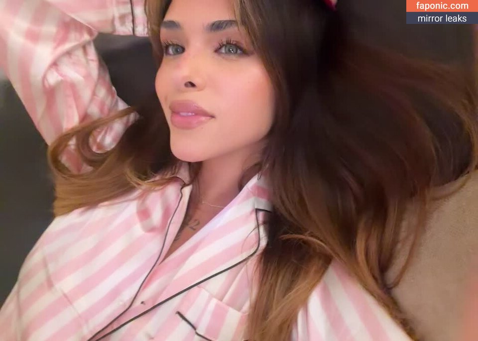 Reikatara, frenchiarmelle, ritaora Сливы ню OnlyFans Фото #35