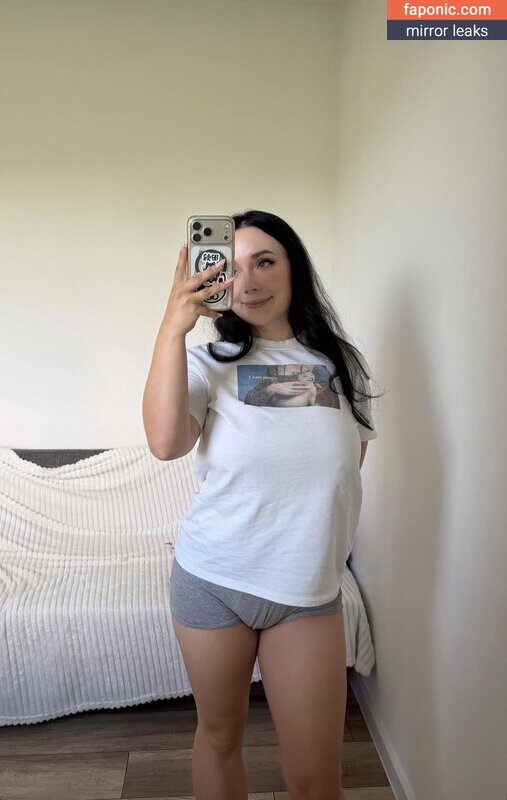 Miniloonaa, mini.loona Сливы ню OnlyFans Фото #173