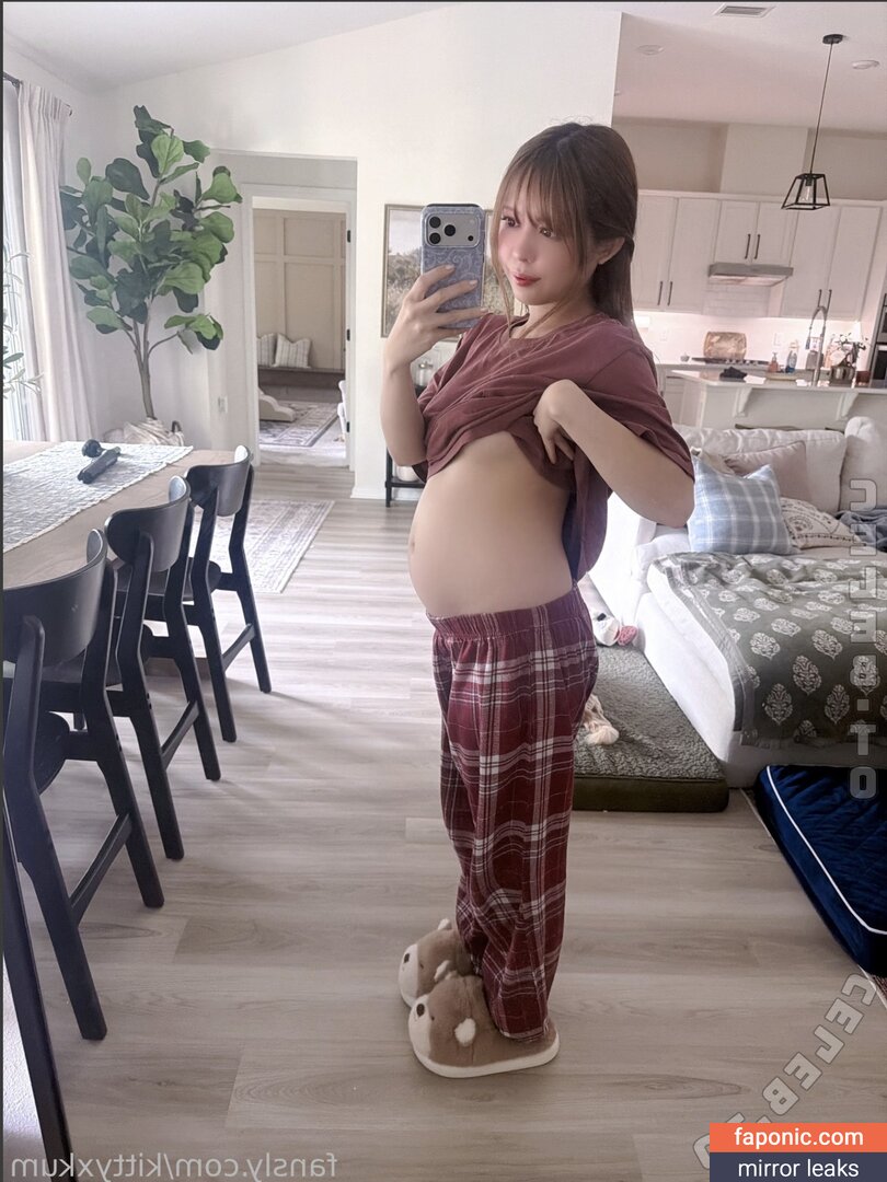 kittykumx, kittyxkum, xokittie Сливы ню OnlyFans Фото #947