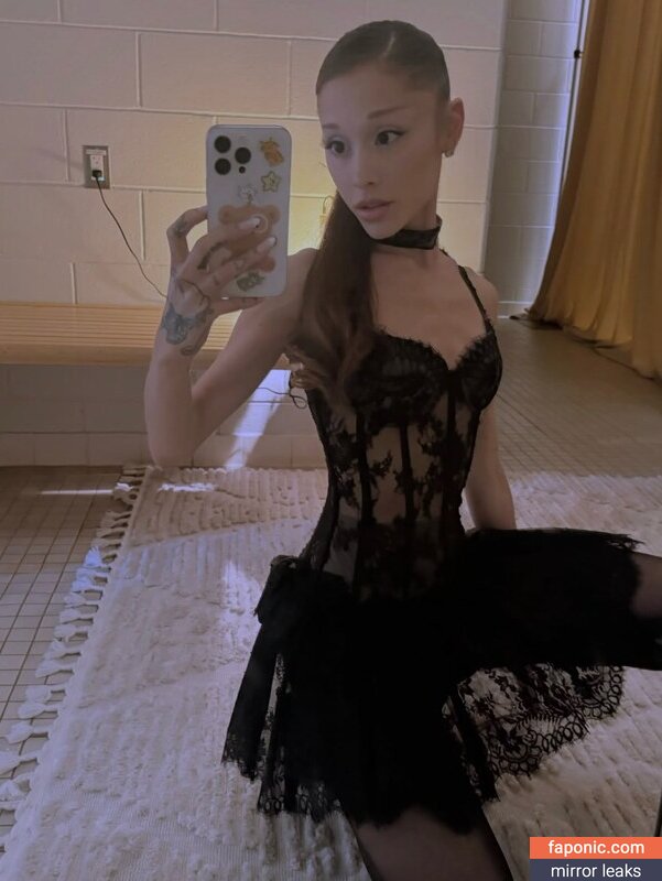 Ariana Grande, arianagrande Сливы ню OnlyFans Фото #177