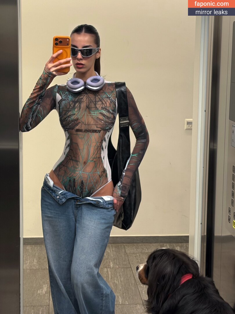 Luna Piombanti, lucedellaluna, lunapiombanti Сливы ню OnlyFans Фото #109