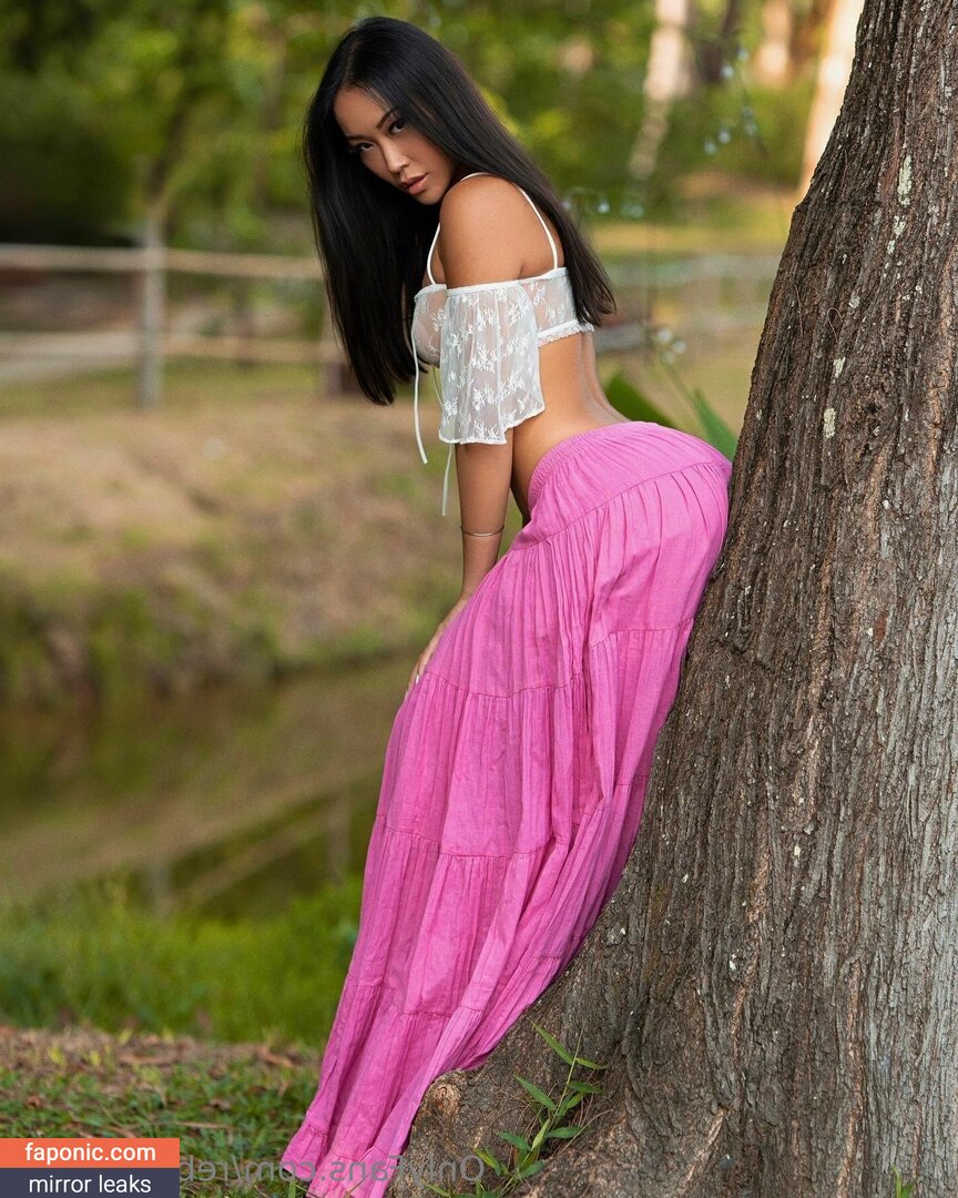 Rebecca Chen, rebeccachen, rebeccachenxoxo Сливы ню OnlyFans Фото #5