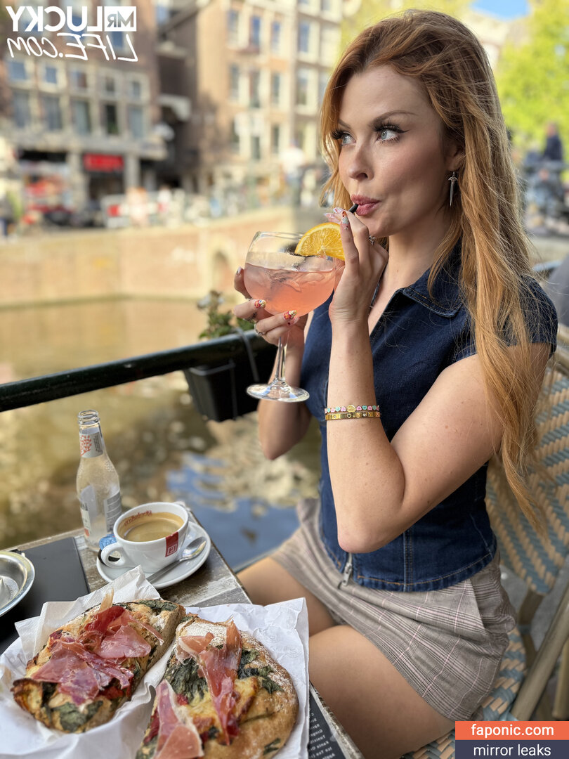 Elly Clutch, PeachGoneWild, ellyclutch, ellyclutchh Сливы ню OnlyFans Фото #139