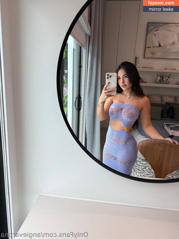 Angie Varona, angievarona Сливы ню OnlyFans Фото #17