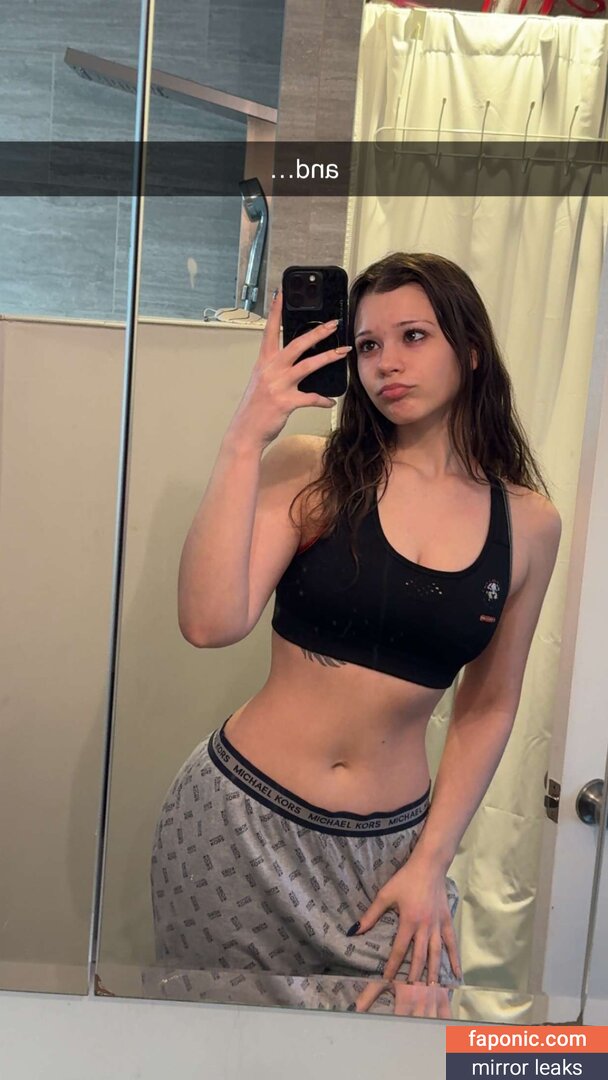 Nikki Woods, nikki_neko, nikkiwoodss Сливы ню OnlyFans Фото #14