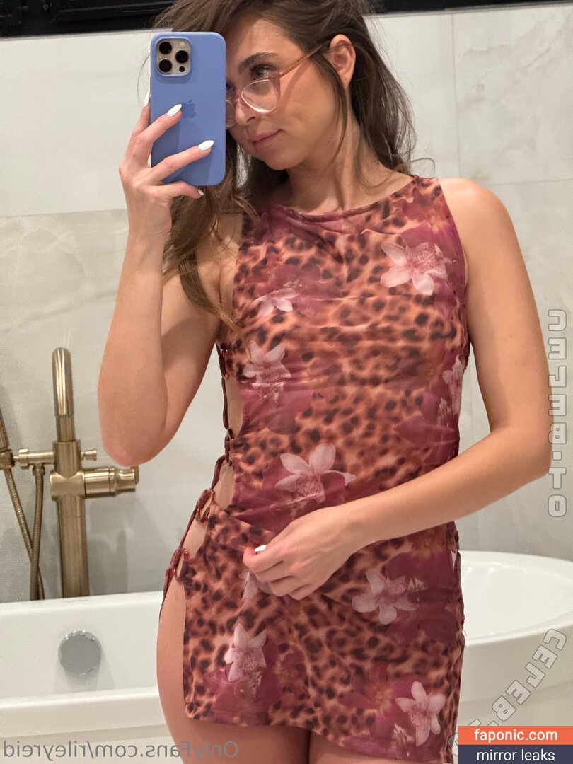 Riley Reid, RileyReidTikTok, hellorileyreid, rileyreidx3 Сливы ню OnlyFans Фото #2786