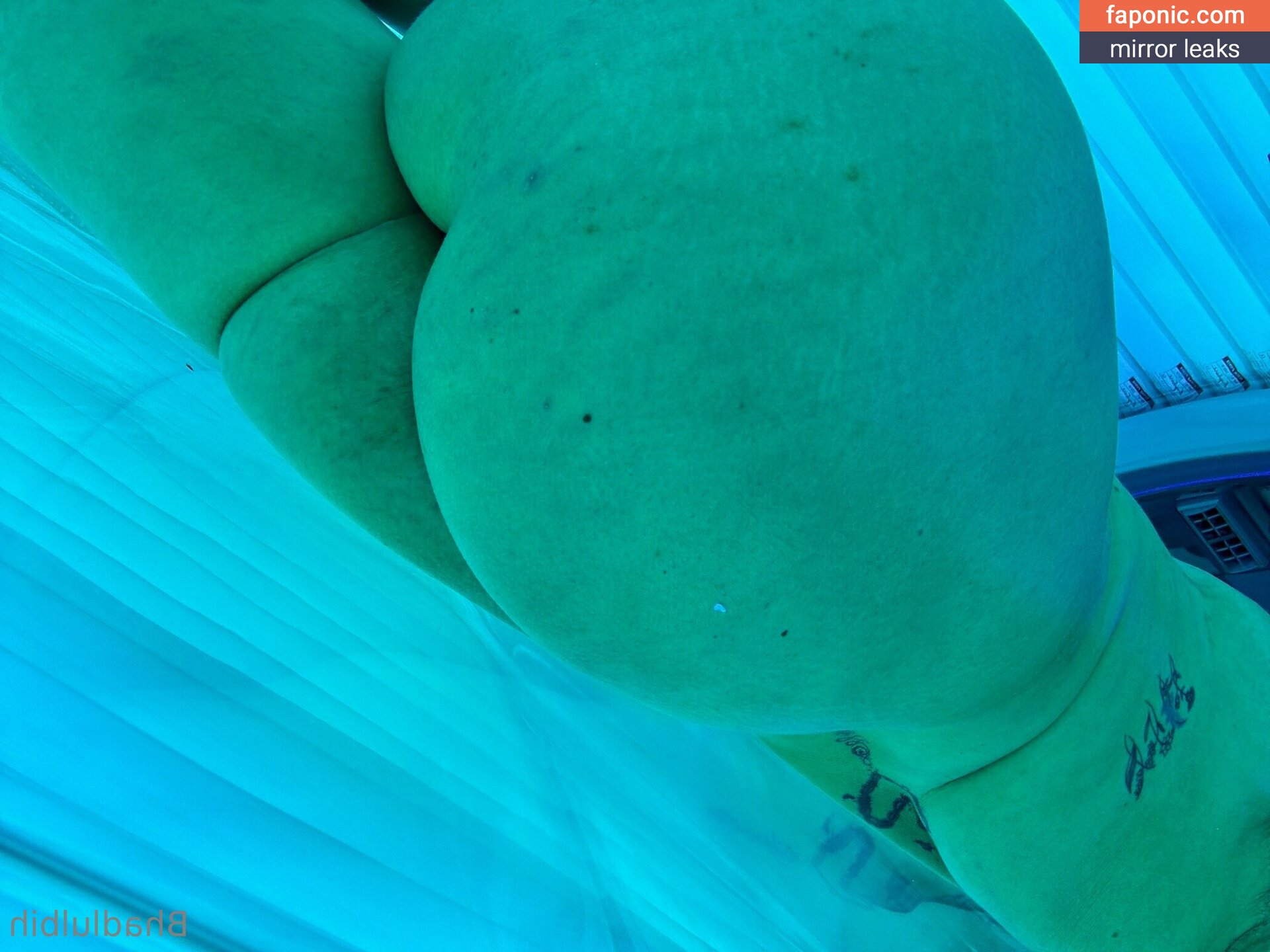 Ariellelael, Heluvcoco, bhadlulbih Сливы ню OnlyFans Фото #32