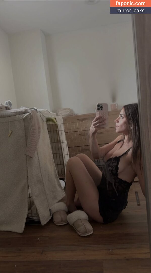 Sofia Crnilovic, https: Сливы ню  Фото #1