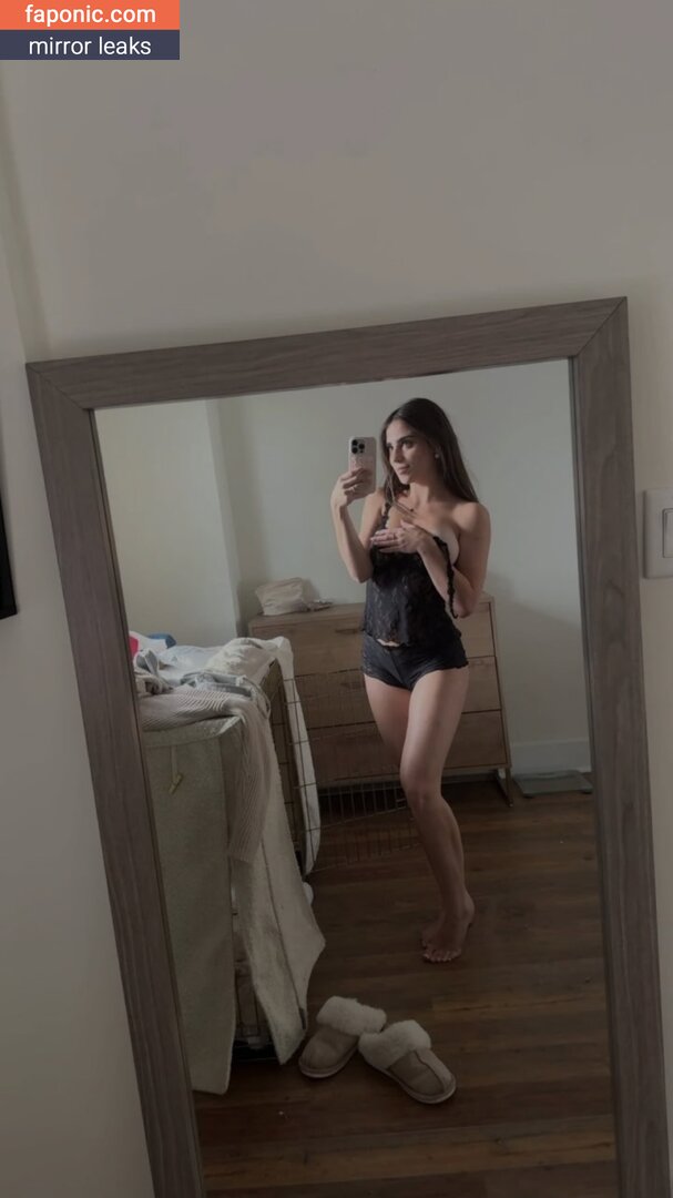 Sofia Crnilovic, https: Сливы ню  Фото #3