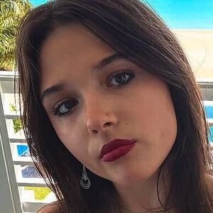 Isabella Damon