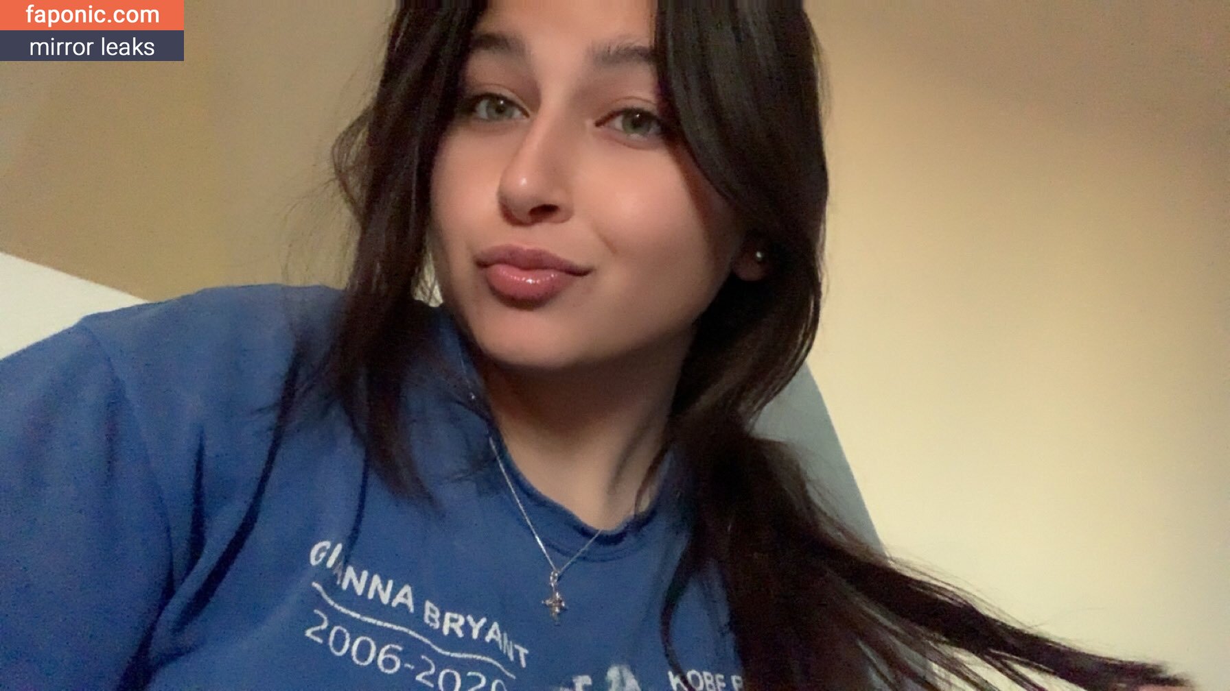 Yagirlsarina24